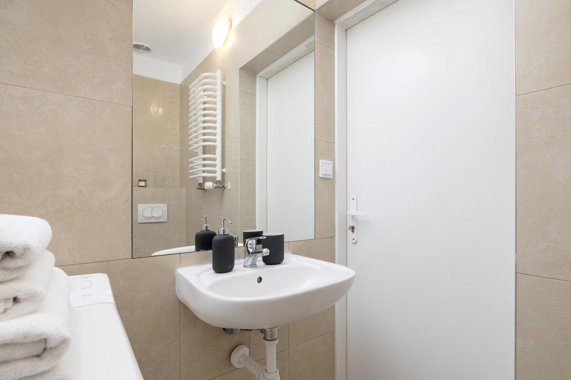 Studio Apartment With Ac - Dluga 65 Krakov Exteriér fotografie